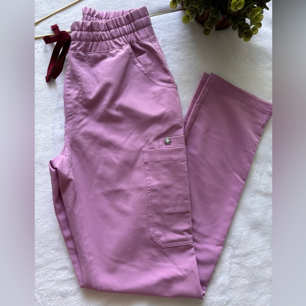 High-Waisted Yola Scrub Pants || Dusk || Figs